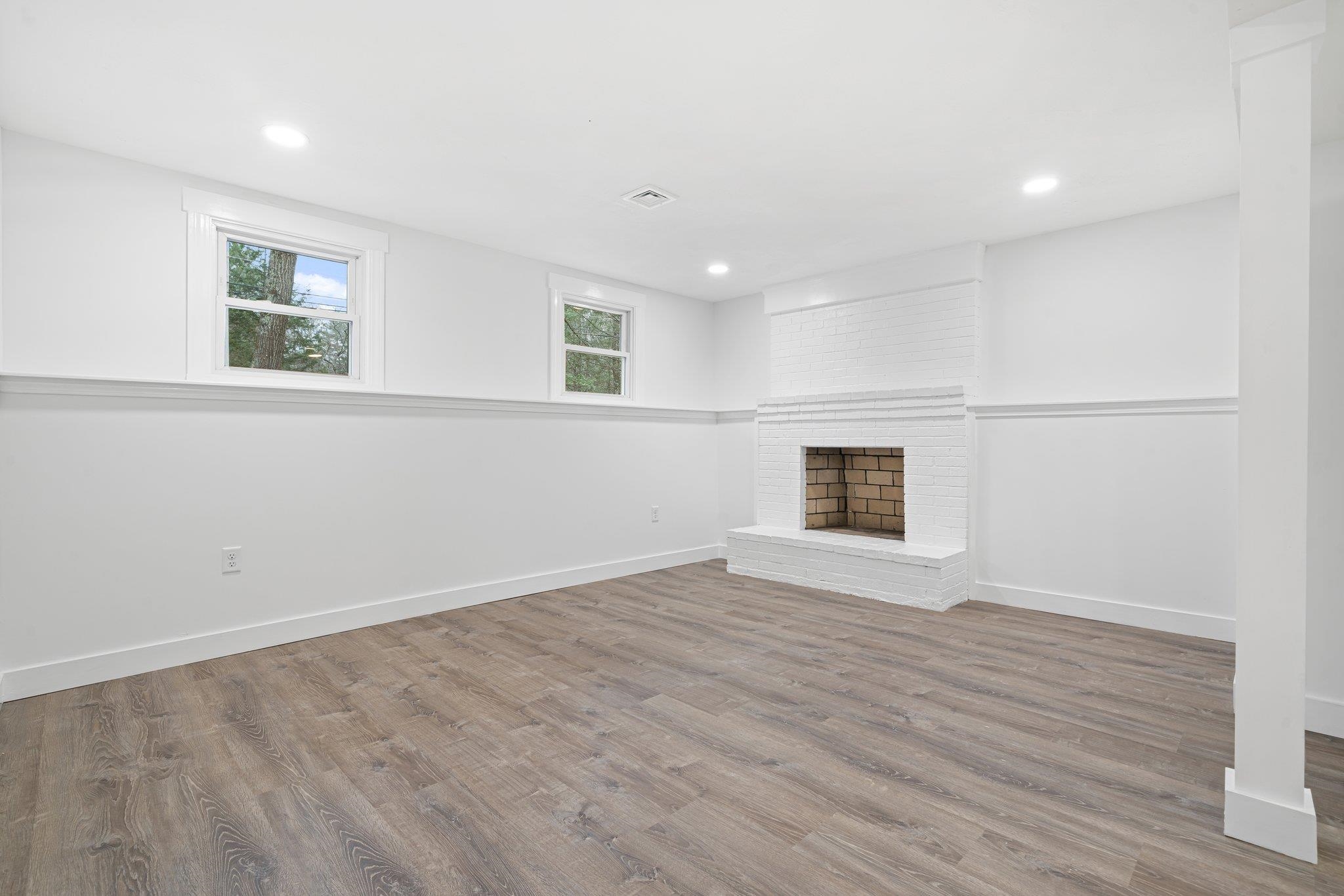 110 Londonderry Road Windham, NH 03087 - Photo 7 of 18