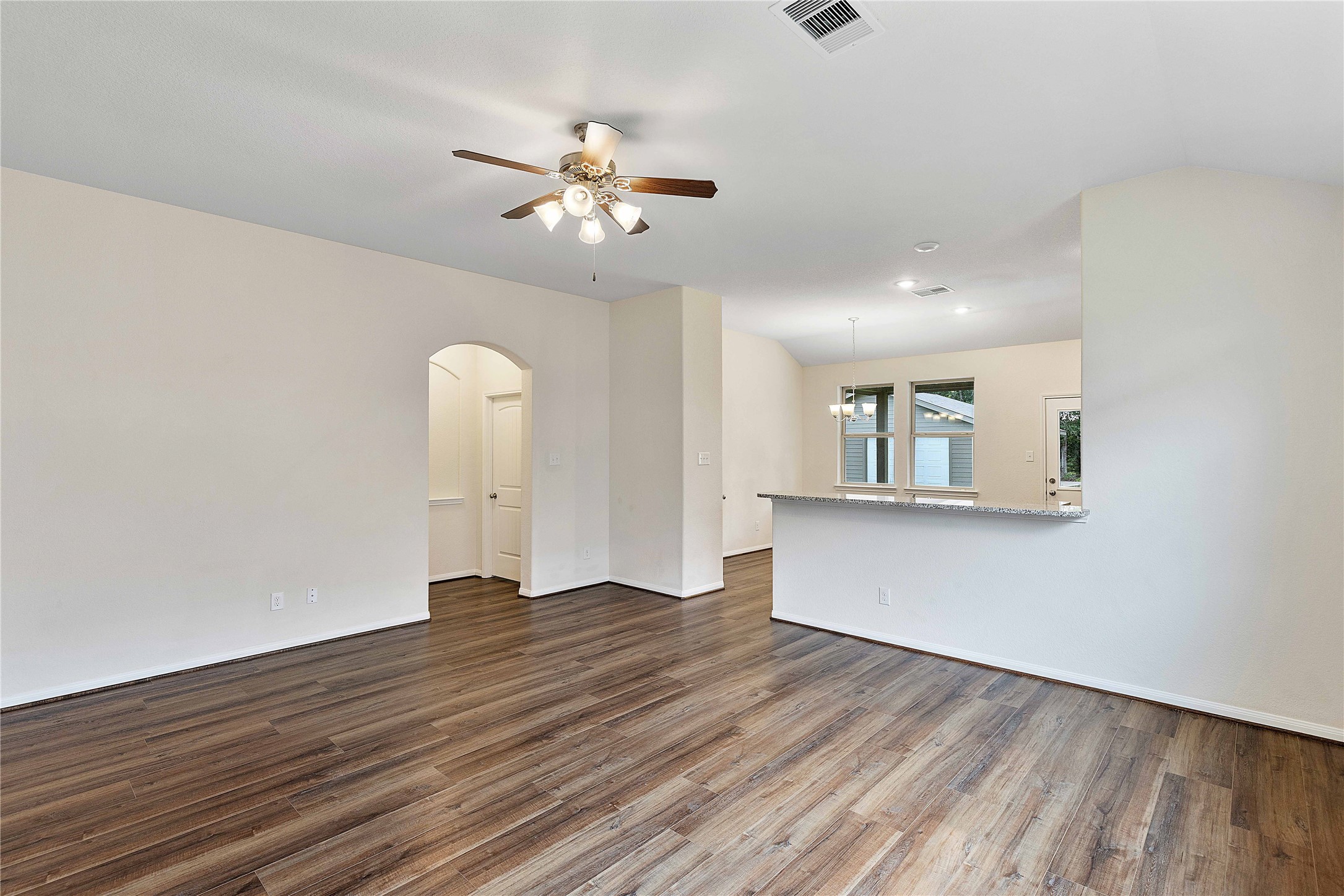 426 Kickapoo Drive Anahuac, TX 77514 - Photo 15 of 36