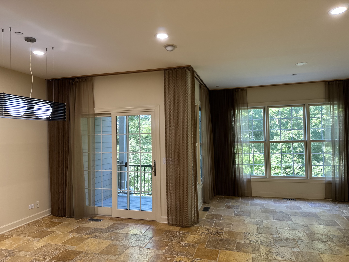 1921 Lynn Circle Libertyville, IL 60048 - Photo 15 of 42