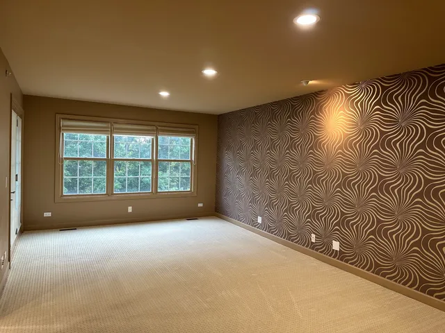 $3,900 | 1921 Lynn Circle, Libertyville, IL 60048