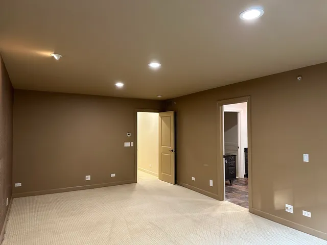 $3,900 | 1921 Lynn Circle, Libertyville, IL 60048