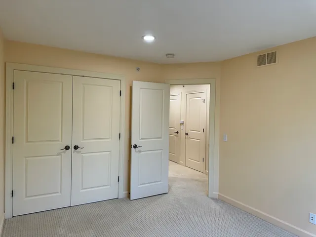 $3,900 | 1921 Lynn Circle, Libertyville, IL 60048