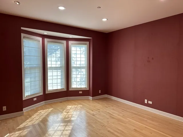 $3,900 | 1921 Lynn Circle, Libertyville, IL 60048