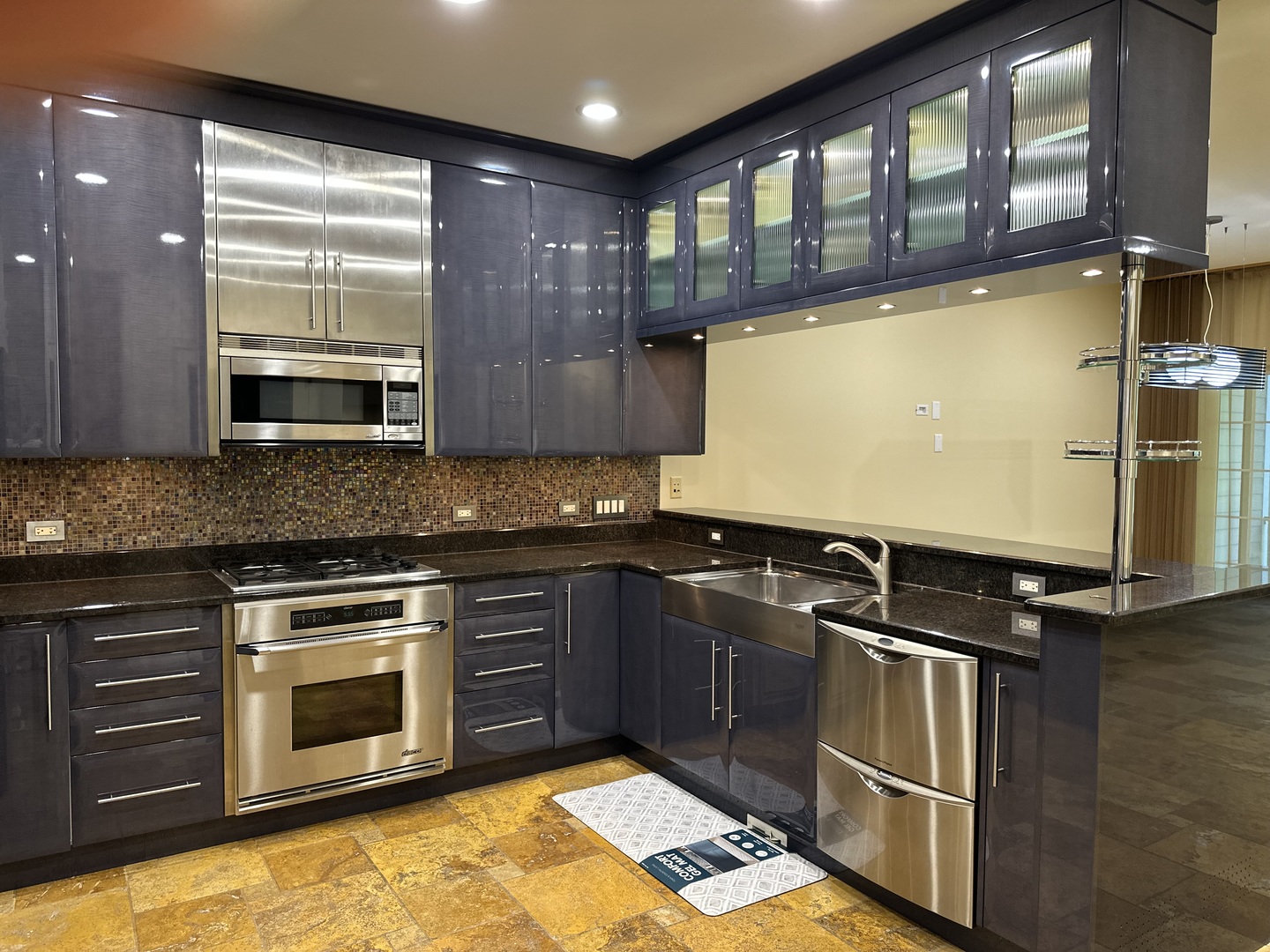 1921 Lynn Circle Libertyville, IL 60048 - Photo 8 of 42