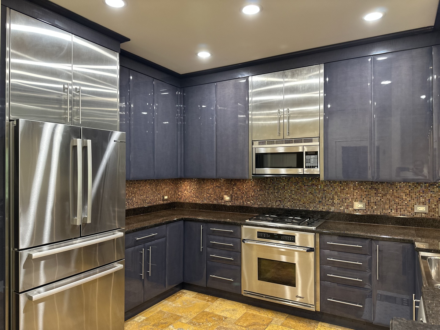 1921 Lynn Circle Libertyville, IL 60048 - Photo 9 of 42