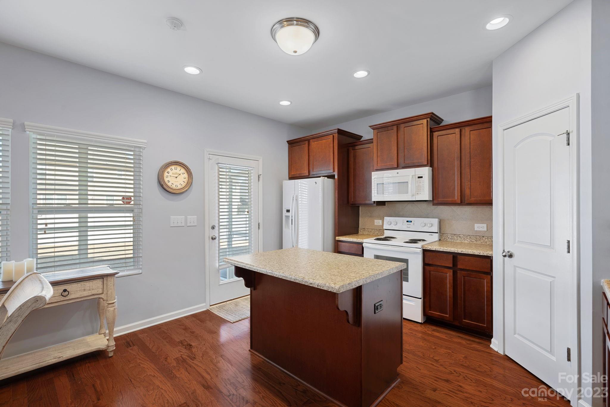 965 Roxburgh Avenue Rock Hill, SC 29732 - Photo 8 of 26 Gallery Image 8