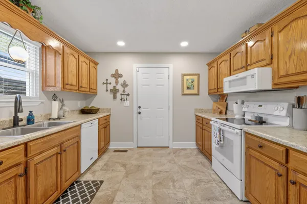 $445,900 | 3929 Cambridge Court, Culleoka, TN 38451