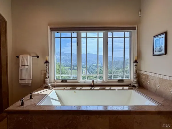 $4,295,000 | 1312 Summit Drive, Calistoga, CA 94515
