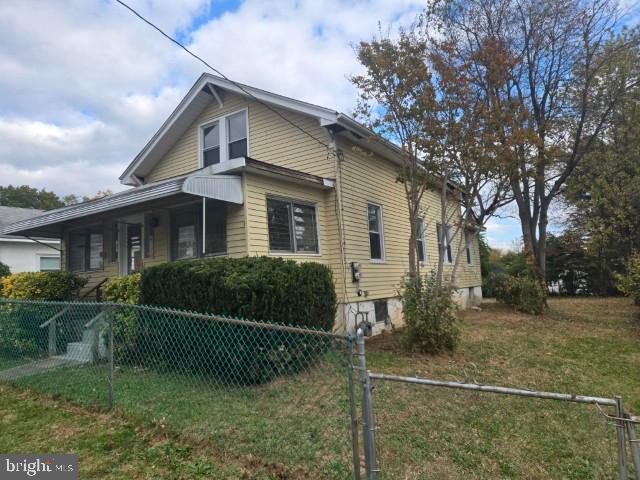 1677 Fairview Avenue Willow Grove, PA 19090 - Photo 2 of 18 a front view of a house with garden