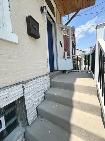 a view of an entryway with seating area