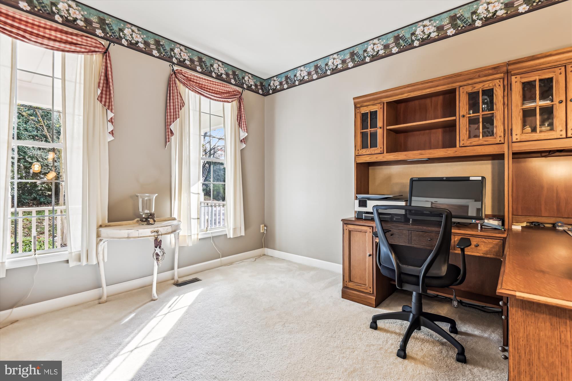 2620 Gunpowder Farms Road Fallston, MD 21047 - Photo 17 of 35 a workspace with furniture and windows