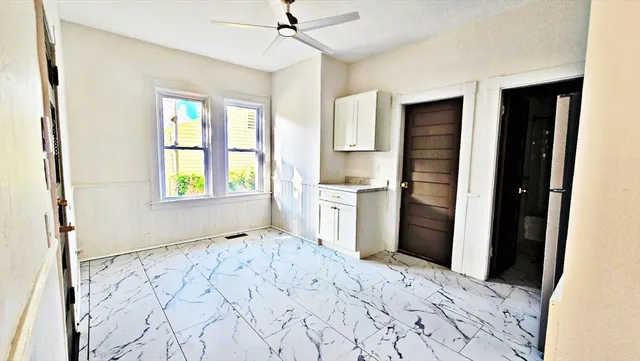 $2,200 | 181 Foster Street, Unit 1, Fall River, MA 02721