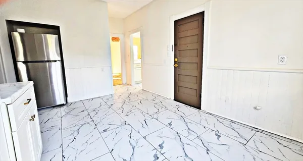 $1,950 | 181 Foster Street, Unit 1, Fall River, MA 02721