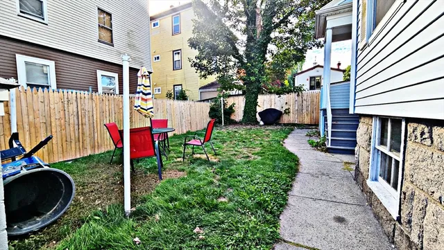 $2,200 | 181 Foster Street, Unit 1, Fall River, MA 02721