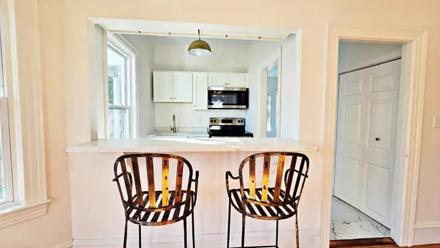 $2,200 | 181 Foster Street, Unit 1, Fall River, MA 02721