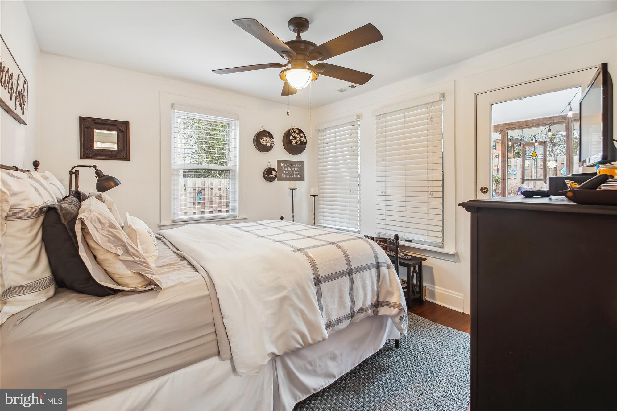 158 Southdown Road Edgewater, MD 21037 - Photo 15 of 26 Bedroom 3