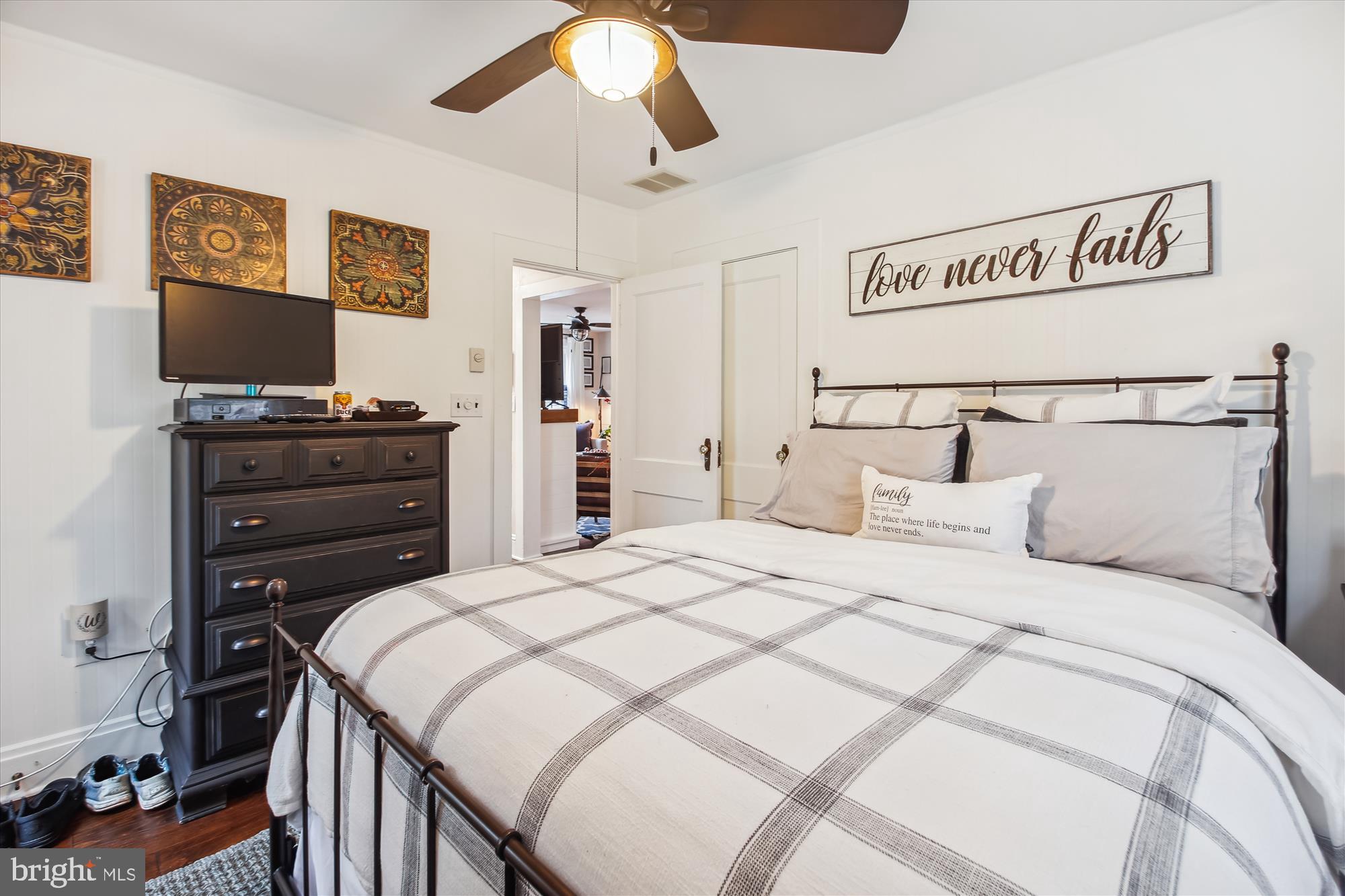 158 Southdown Road Edgewater, MD 21037 - Photo 16 of 26 Bedroom 3