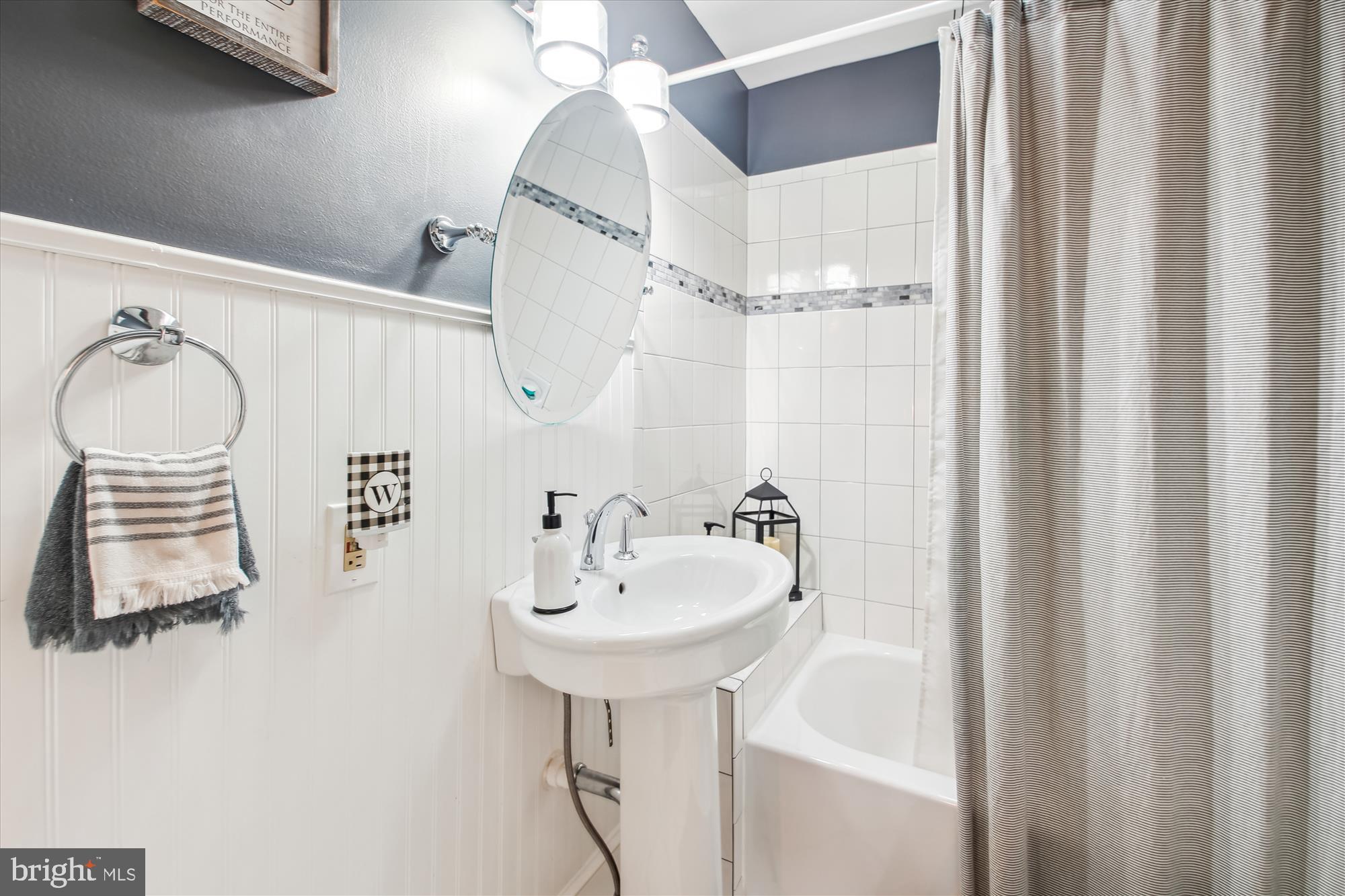 158 Southdown Road Edgewater, MD 21037 - Photo 18 of 26 Second Full Bathroom