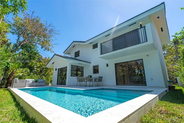 $2,750,000 | 1415 Trillo Avenue, Coral Gables, FL 33146