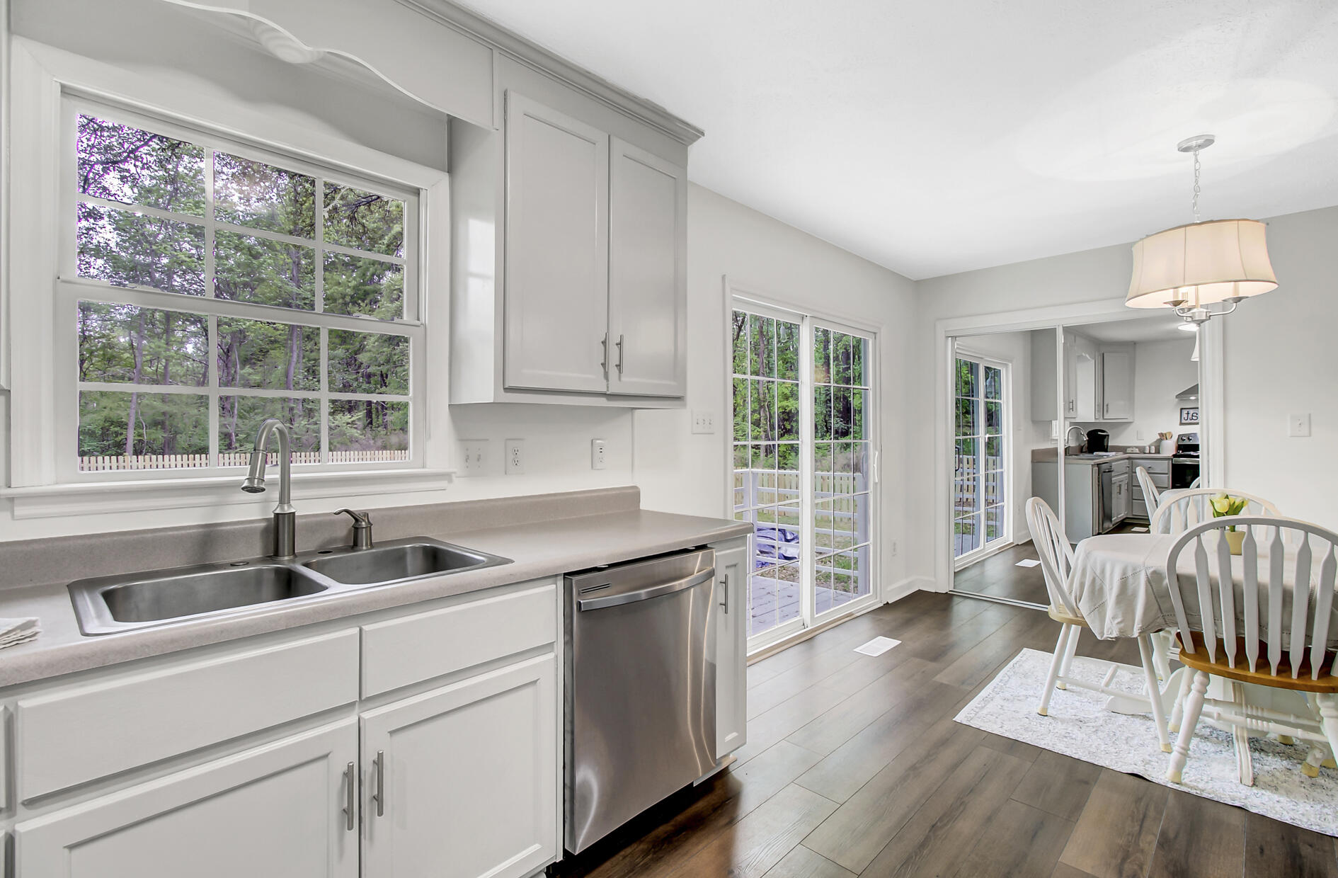 548 Main Road Johns Island, SC 29455 - Photo 16 of 32 548 Main Rd - Kitchen
