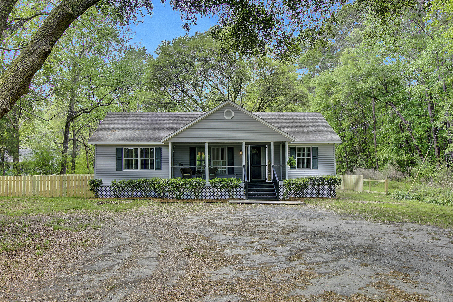 548 Main Road Johns Island, SC 29455 - Photo 3 of 32 548 Main Rd - Front