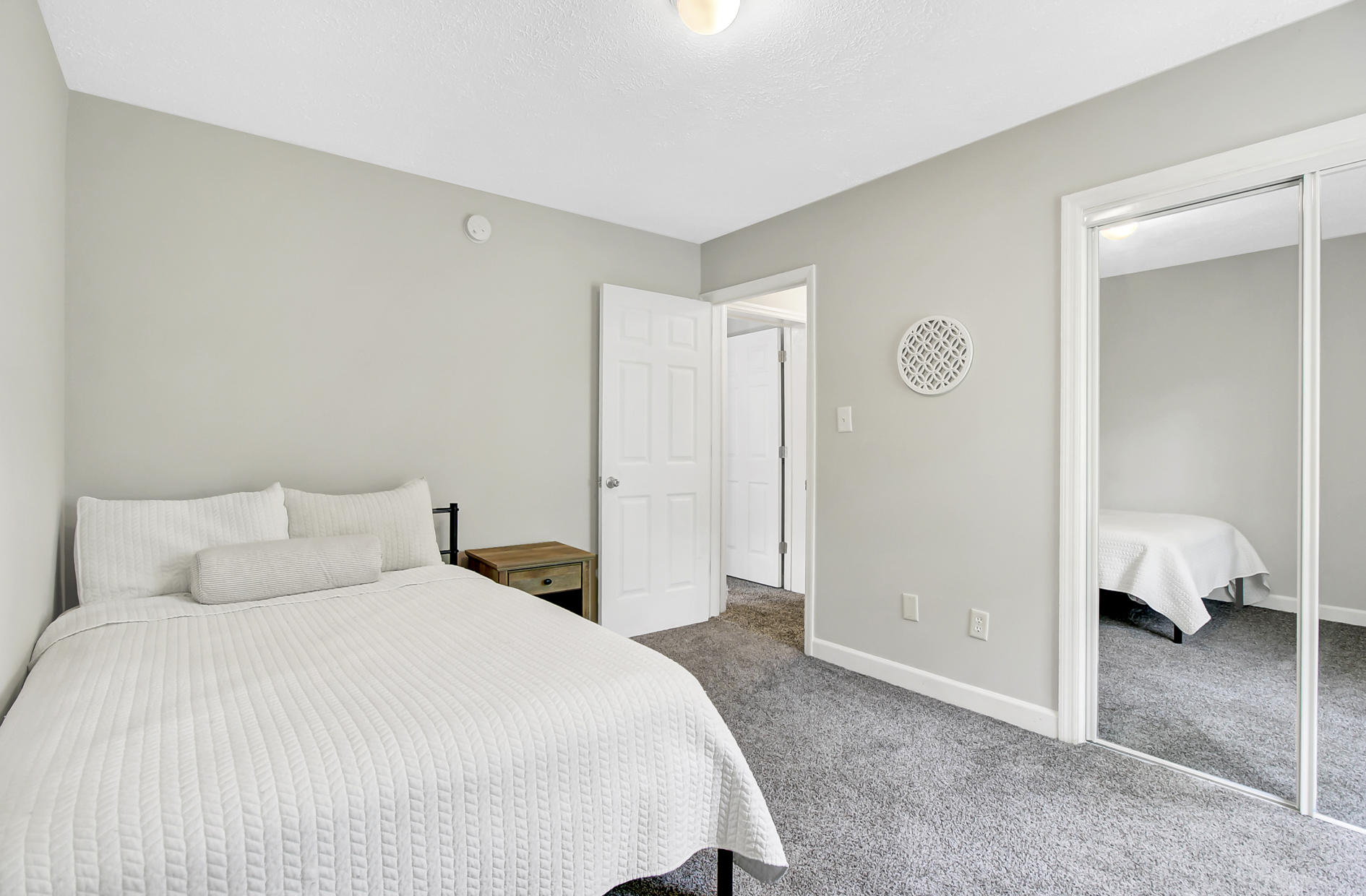 548 Main Road Johns Island, SC 29455 - Photo 27 of 32 548 Main Rd - Third Bedroom