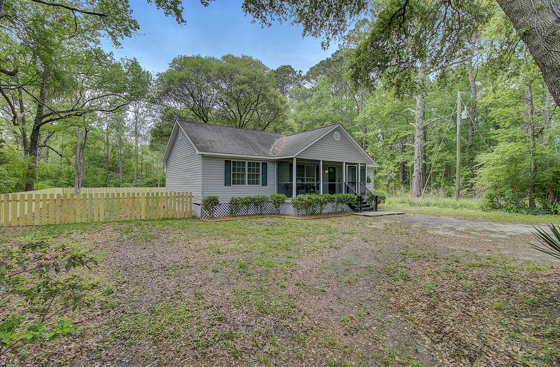 548 Main Road Johns Island, SC 29455 - Photo 4 of 32 548 Main Rd - Front