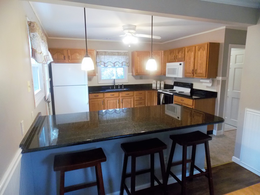 40 Coleman Road Southampton, MA 01073 - Photo 3 of 10 Gallery Image 3