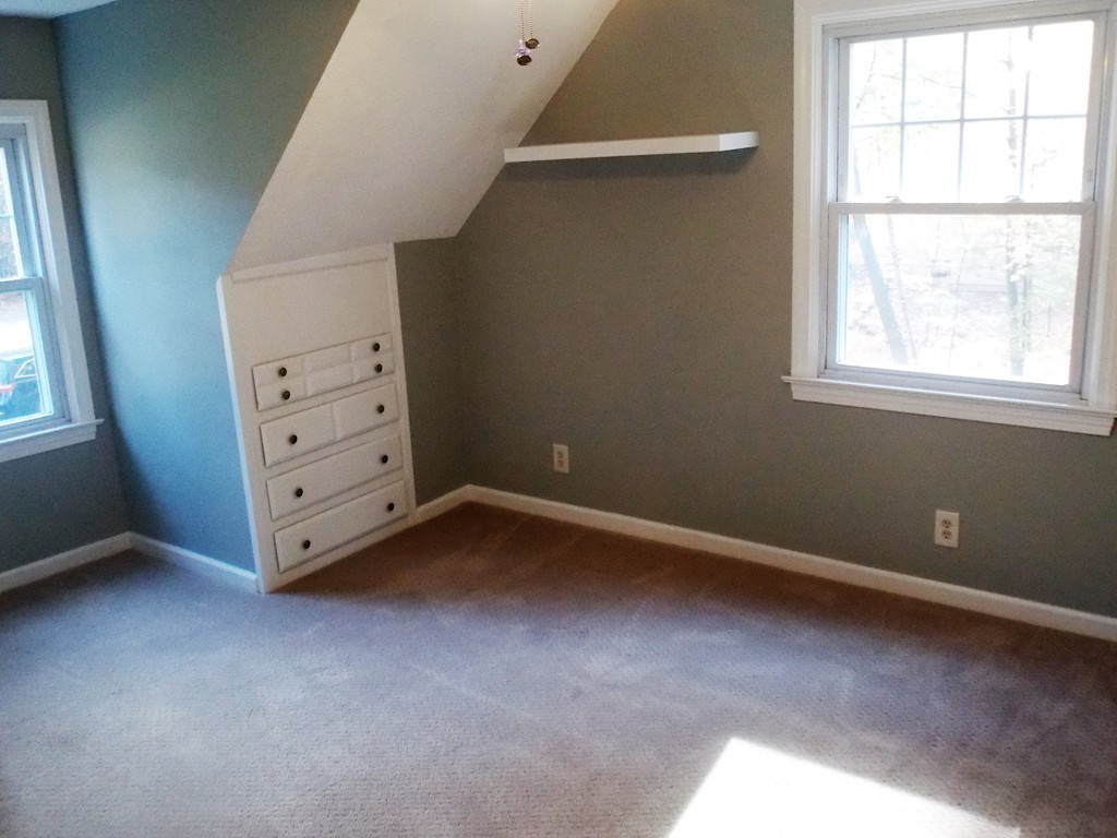 40 Coleman Road Southampton, MA 01073 - Photo 8 of 10 Gallery Image 8