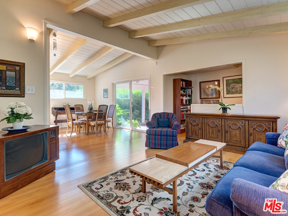 7553 Trask Avenue Playa del Rey, CA 90293 - Photo 13 of 24 a living room with furniture and wooden floor