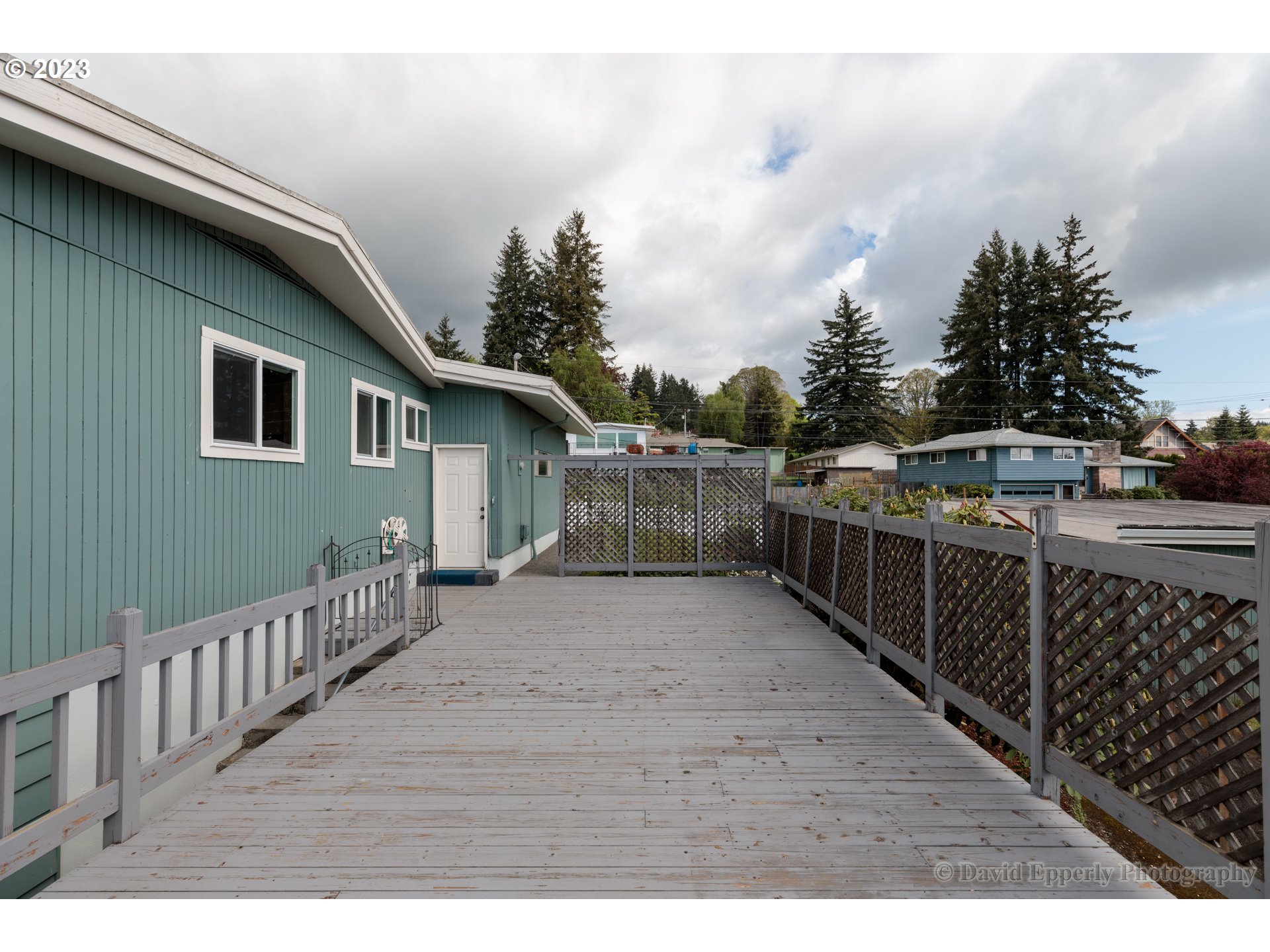 510 Hillcrest Road St. Helens, OR 97051 - Photo 19 of 27 Deck