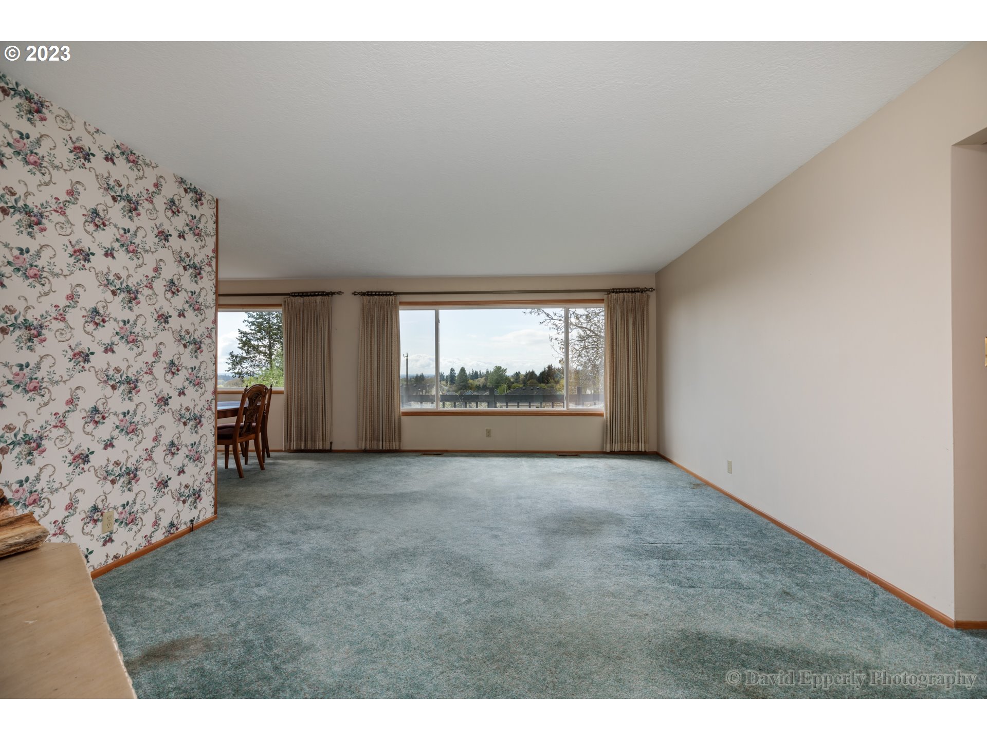 510 Hillcrest Road St. Helens, OR 97051 - Photo 5 of 27 Living Room