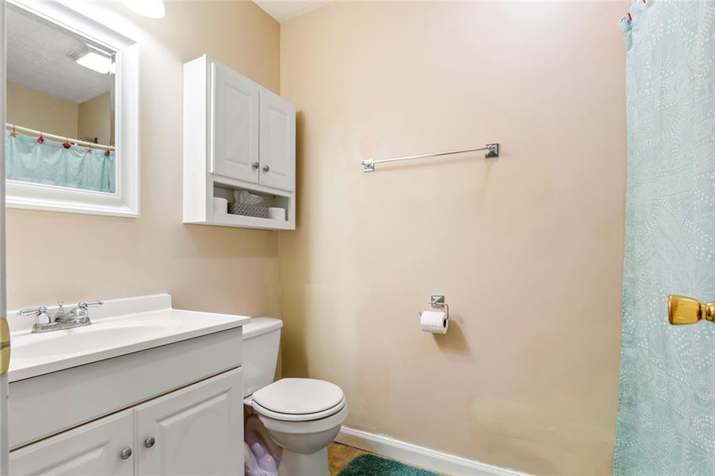 1183 Stonegate Road Greenwood, IN 46142 - Photo 16 of 21 Gallery Image 16