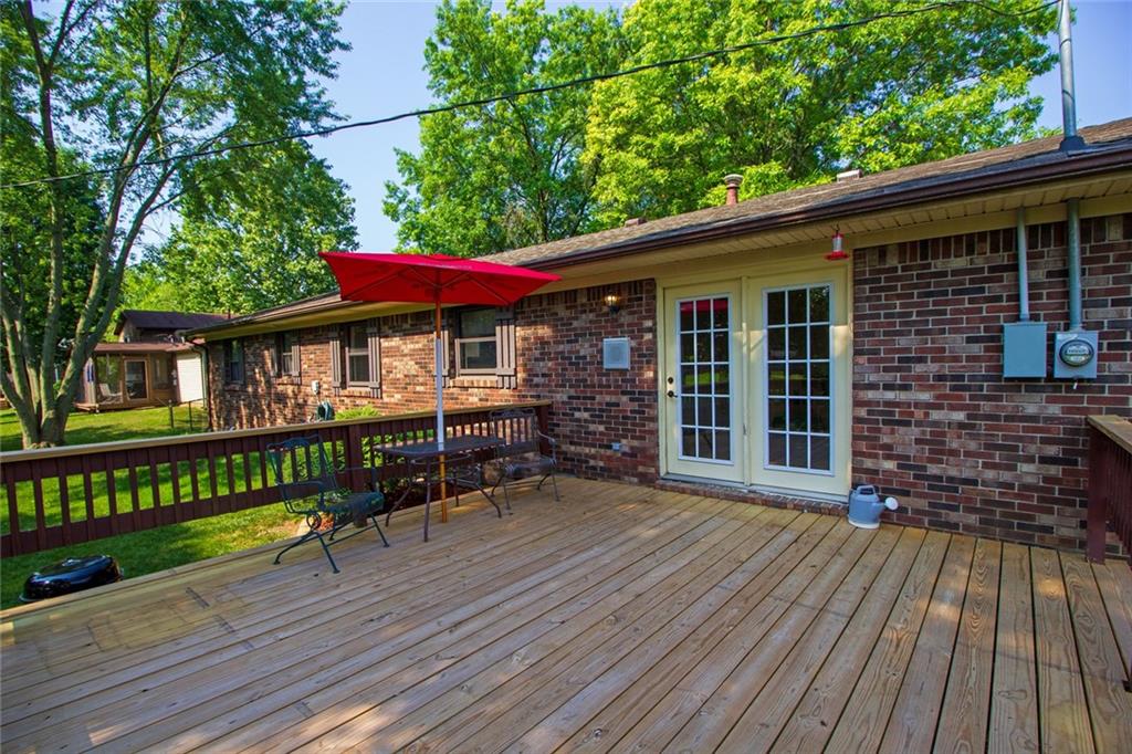 1183 Stonegate Road Greenwood, IN 46142 - Photo 17 of 21 Gallery Image 17