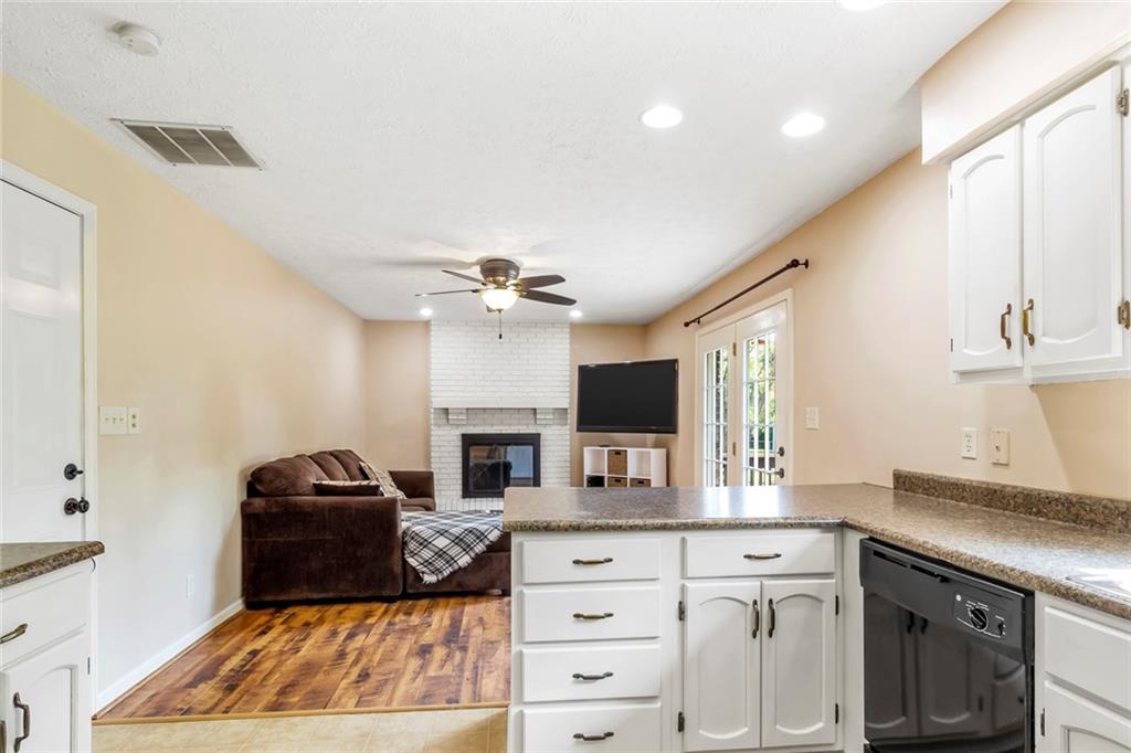1183 Stonegate Road Greenwood, IN 46142 - Photo 9 of 21 Gallery Image 9