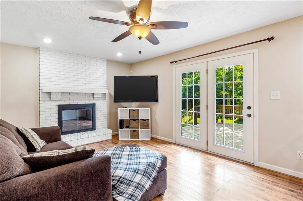 1183 Stonegate Road Greenwood, IN 46142 - Photo 10 of 21 Gallery Image 10