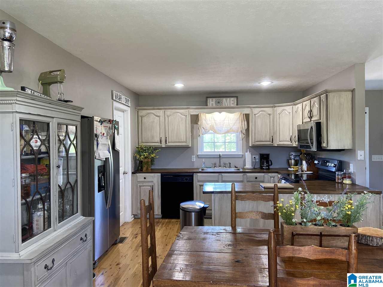 263 Bama Trail Ohatchee, AL 36271 - Photo 8 of 28