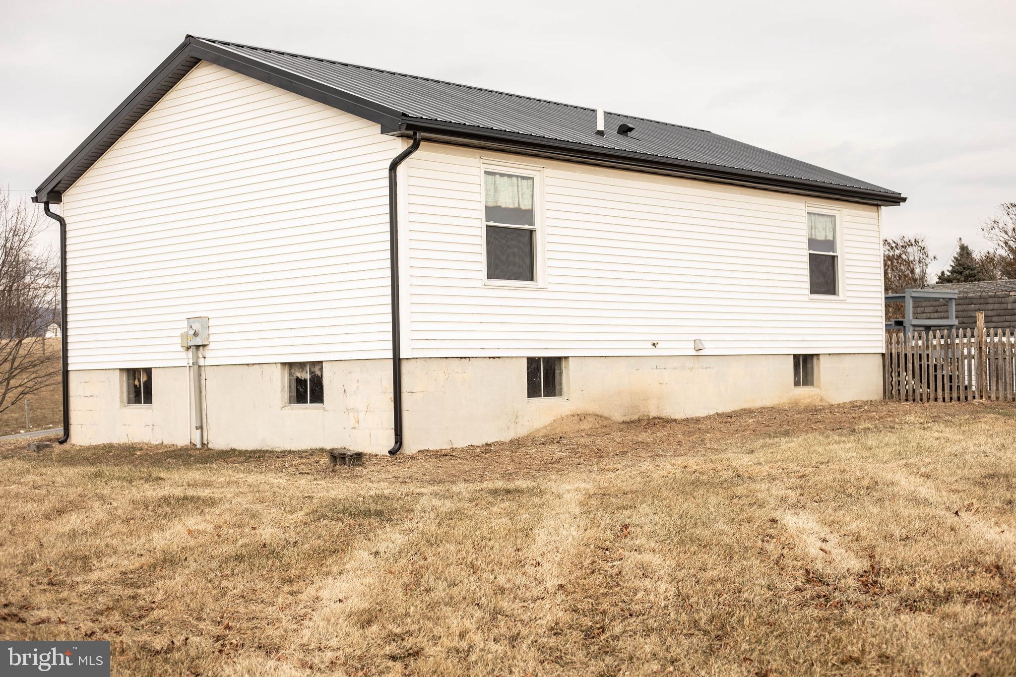 48 Subdivision Road Newville, PA 17241 - Photo 4 of 35