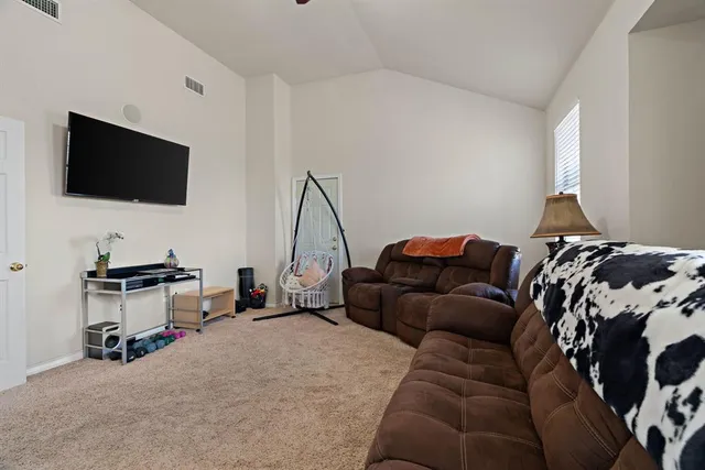 $549,999 | 247 Southwest Brushy Mound Road, Burleson, TX 76028