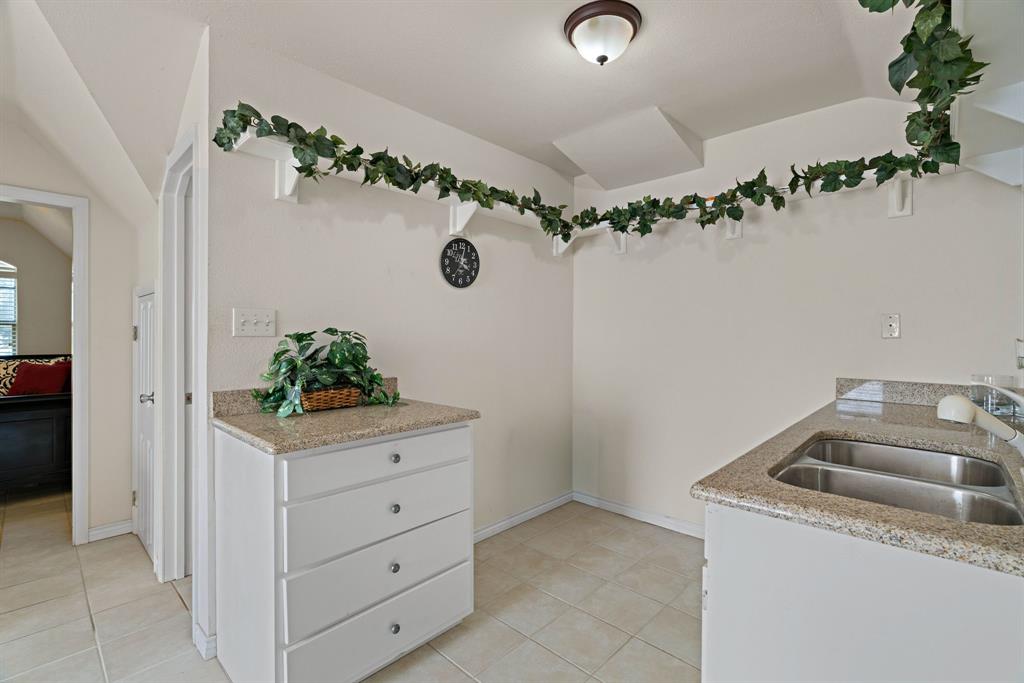 247 Southwest Brushy Mound Road Burleson, TX 76028 - Photo 30 of 39