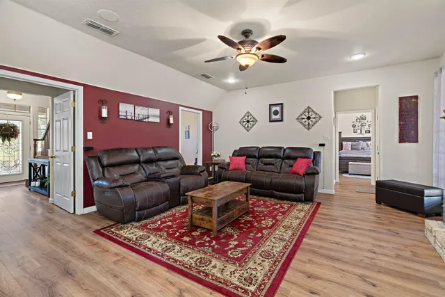 $549,999 | 247 Southwest Brushy Mound Road, Burleson, TX 76028