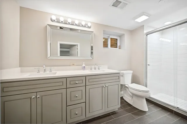 $850,000 | 824 Echo Lane, Glenview, IL 60025