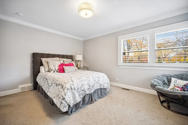 $850,000 | 824 Echo Lane, Glenview, IL 60025