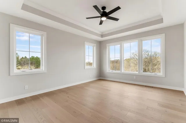 $1,400,000 | 10484 56th Street North, Lake Elmo, MN 55042