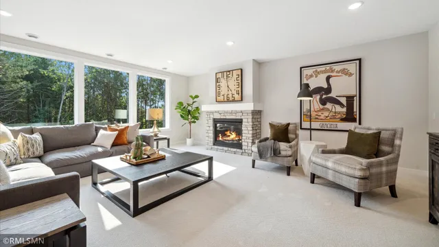 $1,400,000 | 10484 56th Street North, Lake Elmo, MN 55042