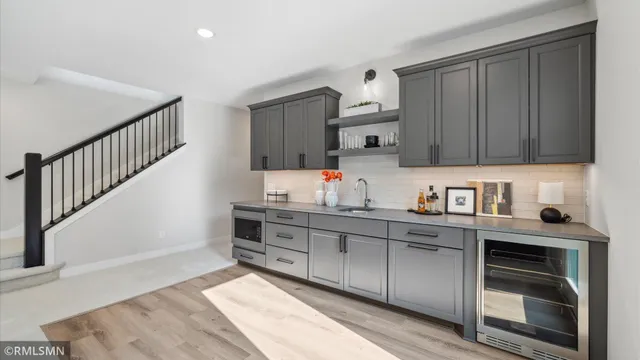 $1,400,000 | 10484 56th Street North, Lake Elmo, MN 55042