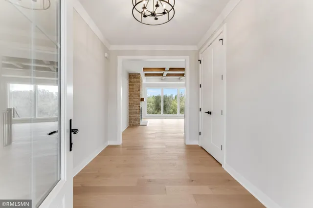 $1,400,000 | 10484 56th Street North, Lake Elmo, MN 55042