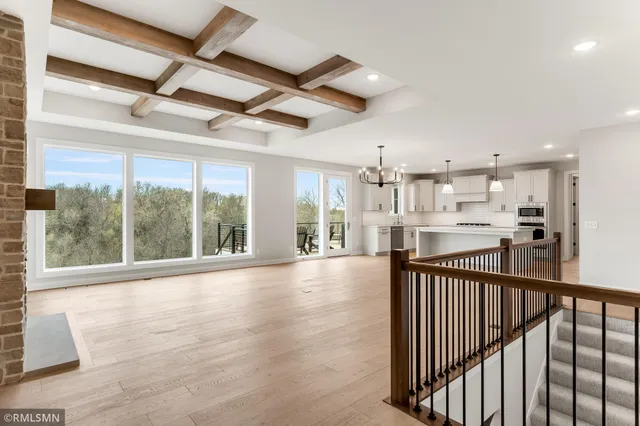 $1,400,000 | 10484 56th Street North, Lake Elmo, MN 55042