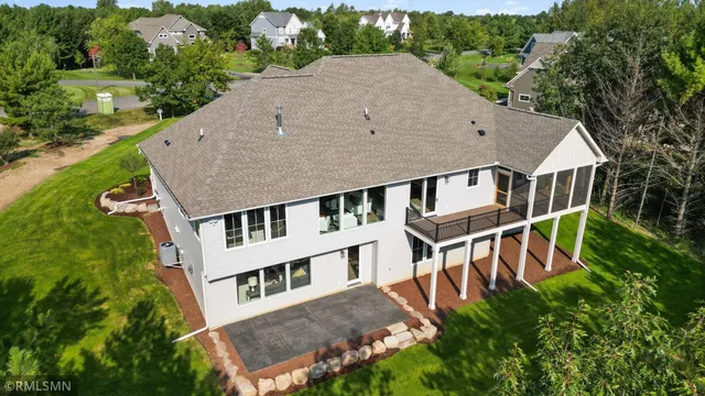 $1,400,000 | 10484 56th Street North, Lake Elmo, MN 55042