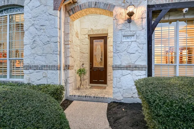 $749,000 | 1512 Lake Forest Cove, Round Rock, TX 78665